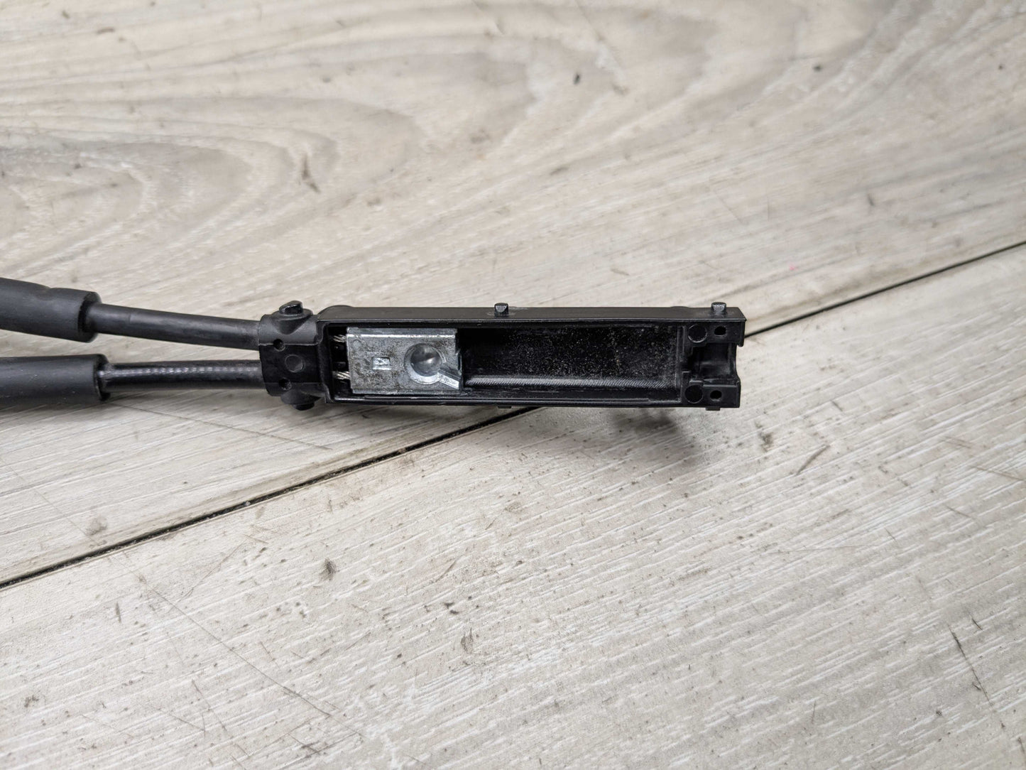 OEM BMW F22 F30 F32 F36 F80 F82 F87 M4 Hood Safety Catch Lock Latch Bracket SET