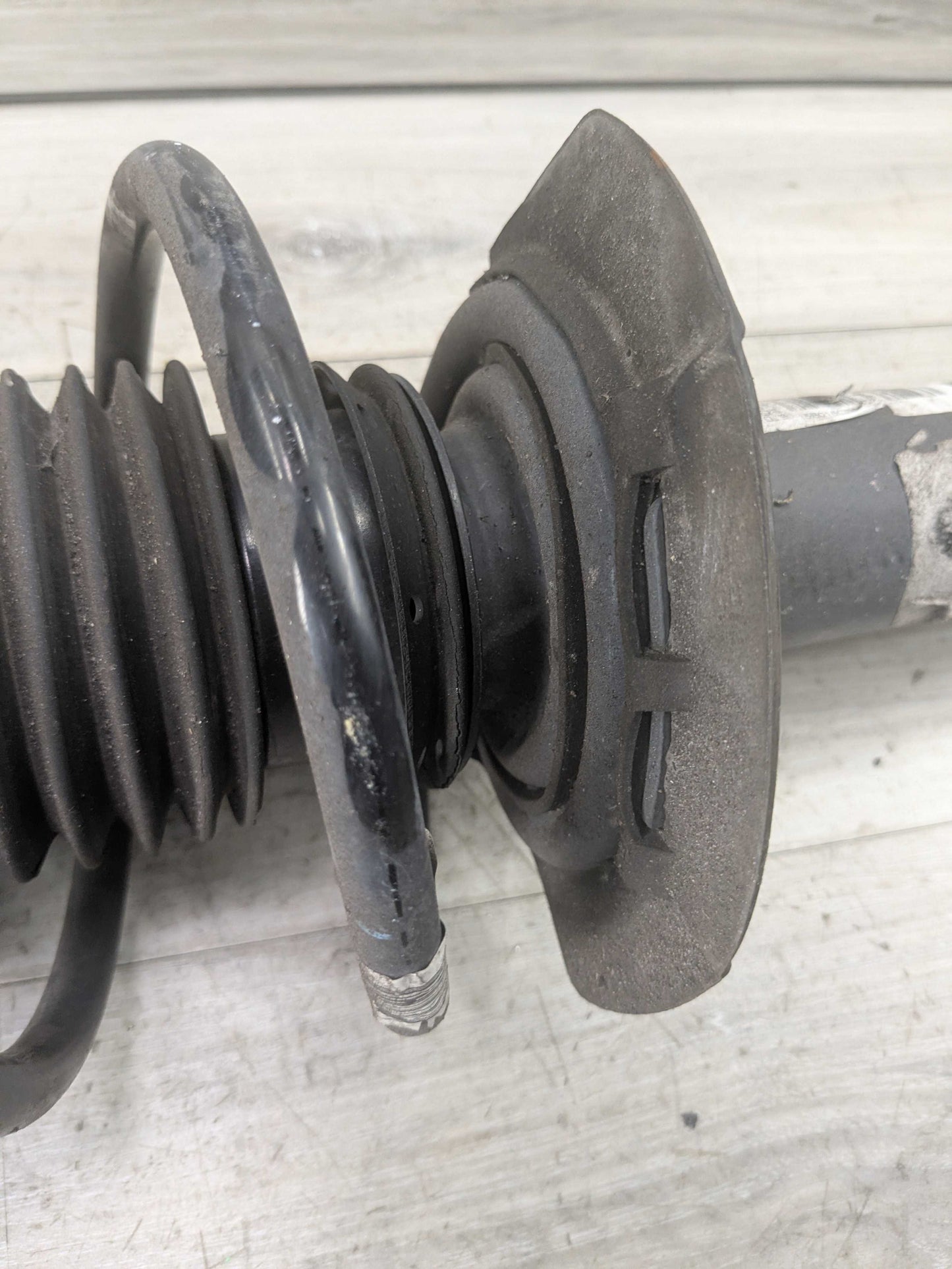 12-15 OEM BMW F30 320iX 328iX Front Right Passenger Spring Strut Shock Absorber