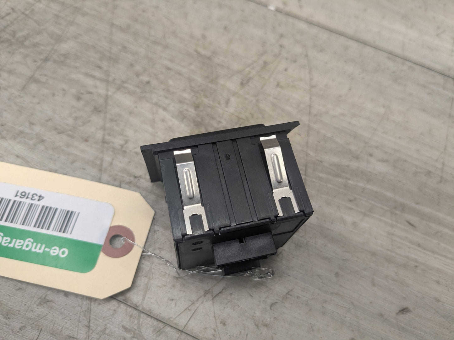 04-13 OEM BMW E90 E92 E93 Center Door Lock Hazard Warning Flasher Control Switch