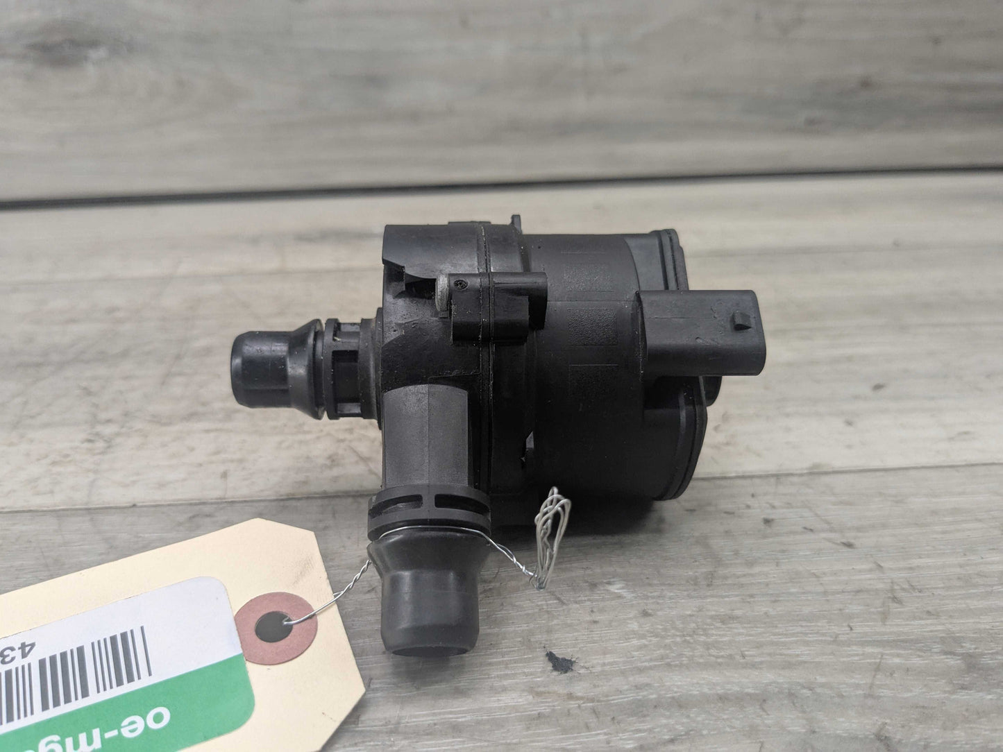 OEM BMW F90 F93 G11 G12 G16 G30 M5 Engine Electric Auxiliary Water Coolant Pump