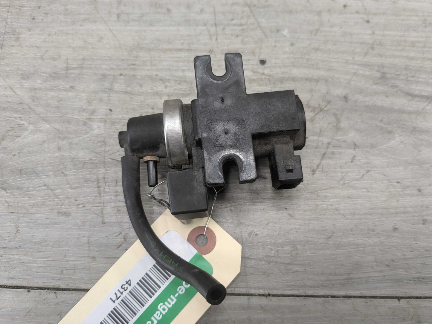 OEM BMW E82 E90 E92 F10 F30 Turbo Charger Air Pressure Boost Solenoid Valve
