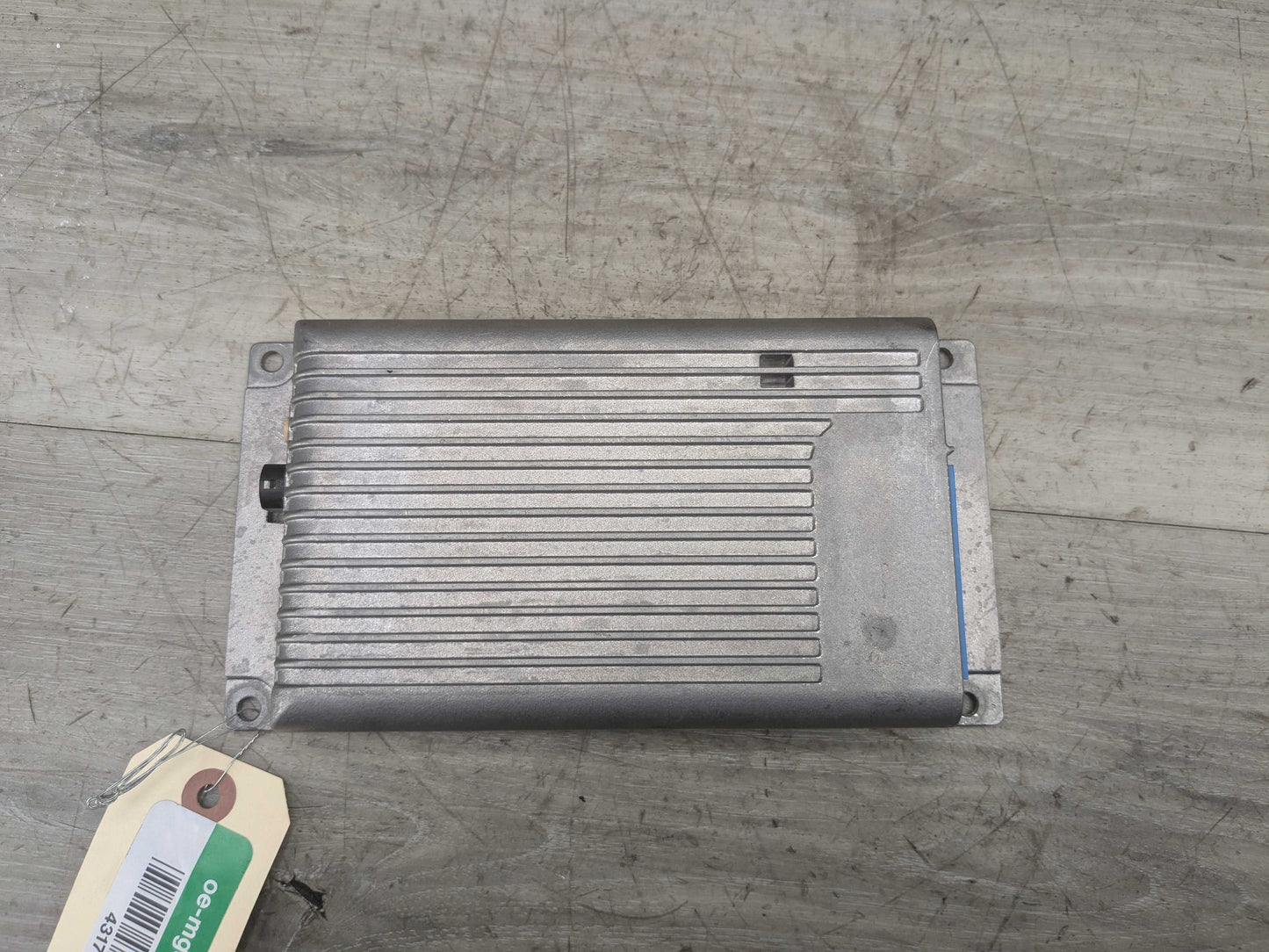 06-17 OEM BMW E88 E90 E92 F02 F10 High Basis SVS MULF2 Becker Bluetooth Module