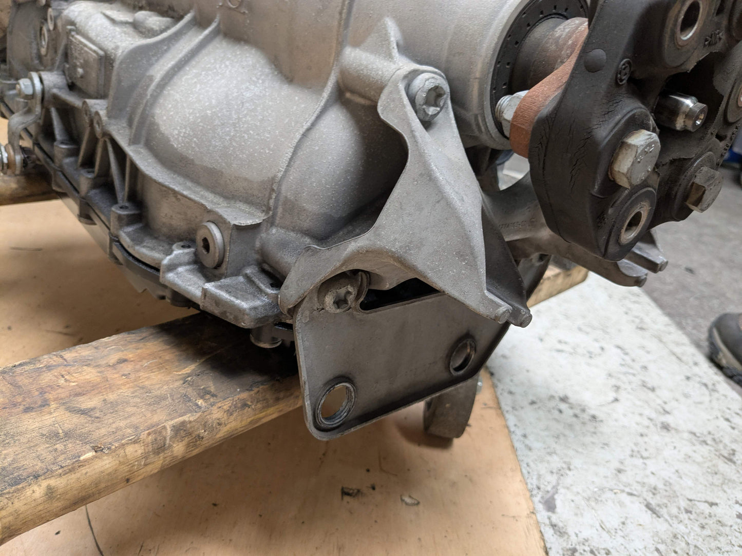 OEM BMW E90 E91 E92 E93 N51 N52 RWD Automatic Transmission ZF 121k