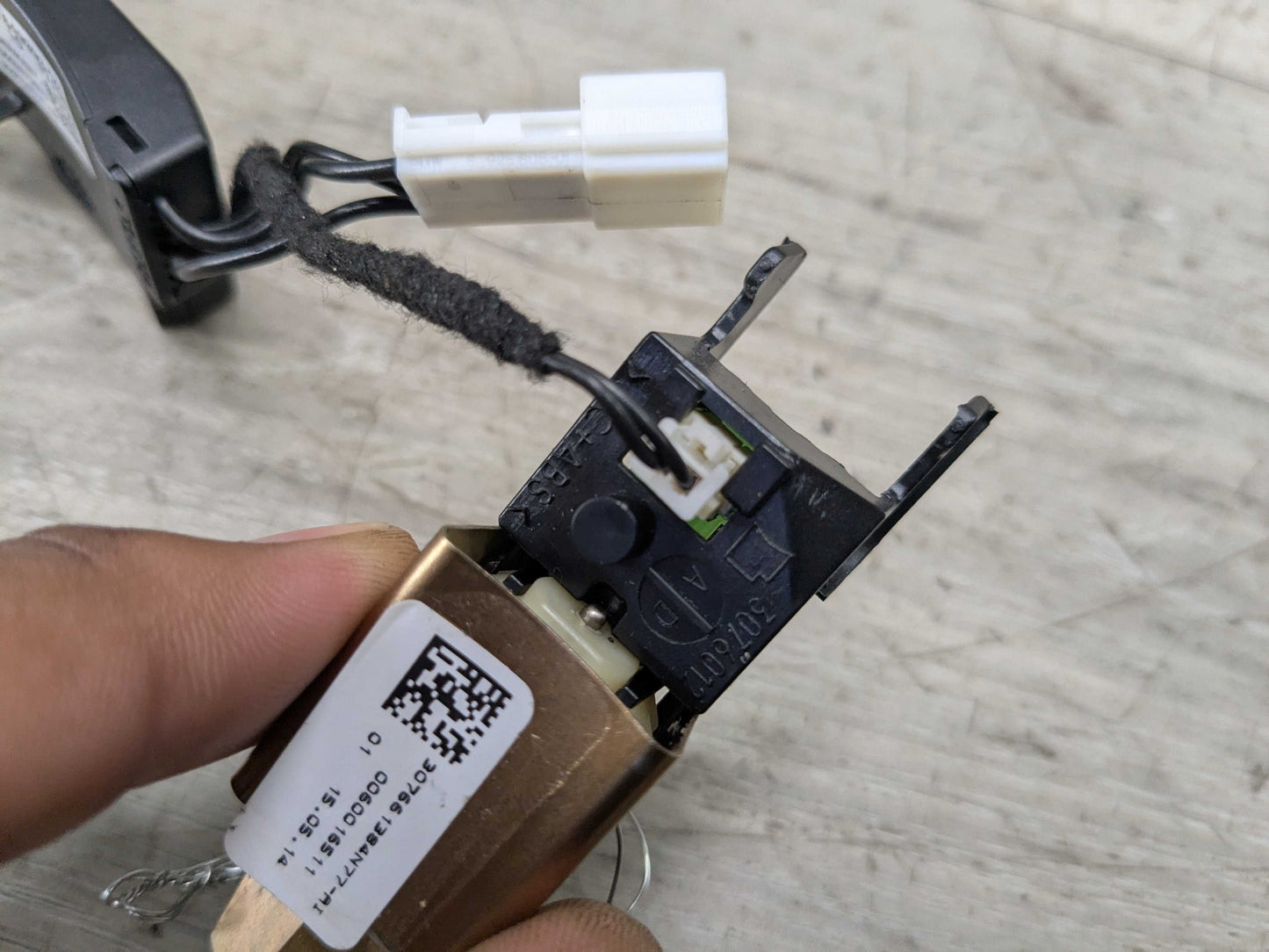 OEM BMW F22 F30 F32 F36 F80 F82 M3 M SPORT Steering Wheel Vibration Motor Wiring