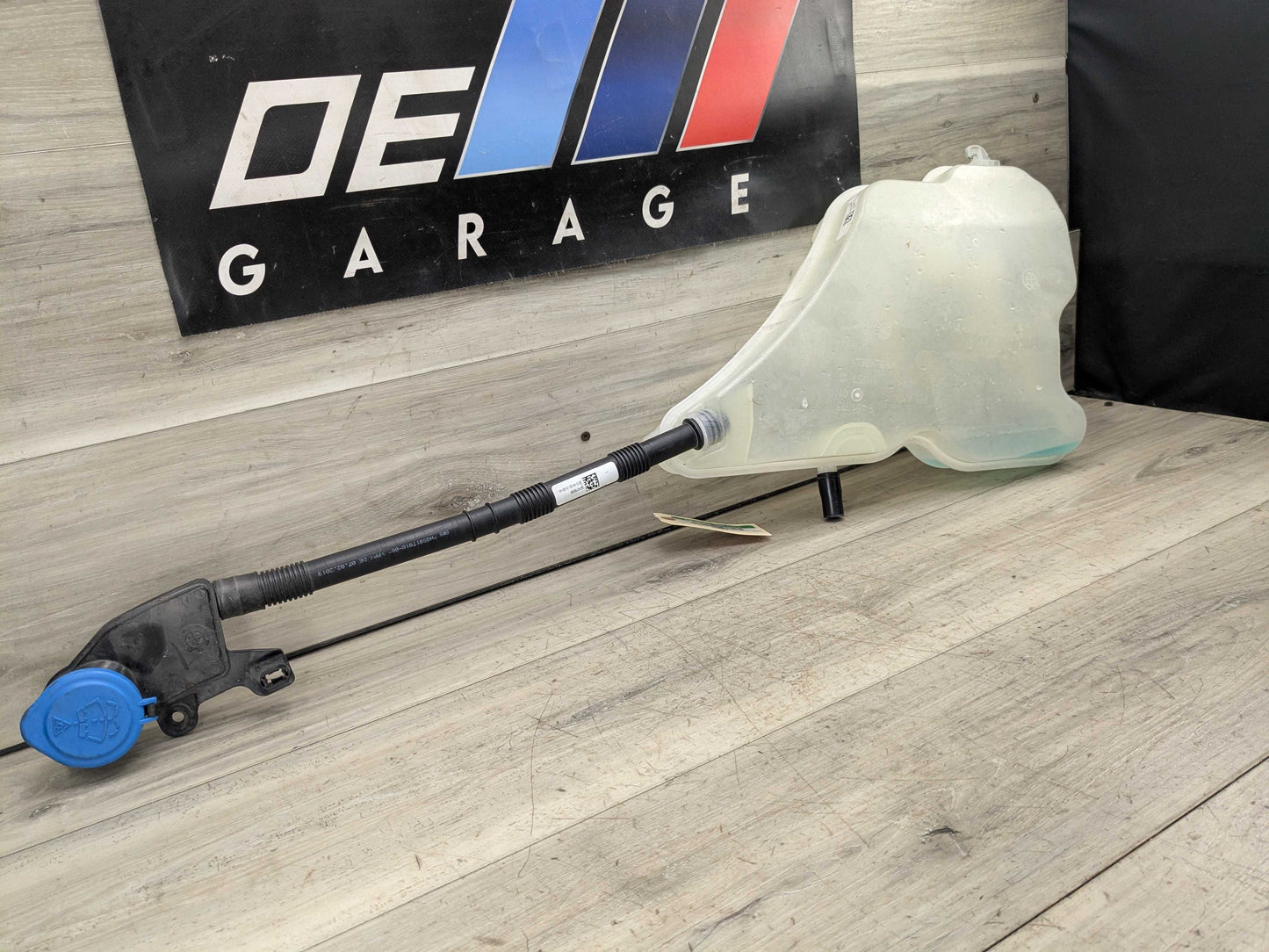 OEM BMW G20 G22 330 M340 430 M440 Windshield Wipe Washer Bottle Tank Reservoir