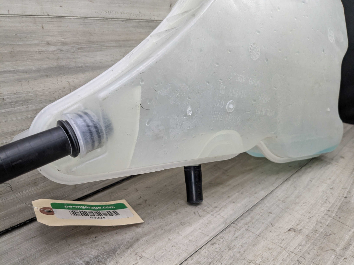 OEM BMW G20 G22 330 M340 430 M440 Windshield Wipe Washer Bottle Tank Reservoir