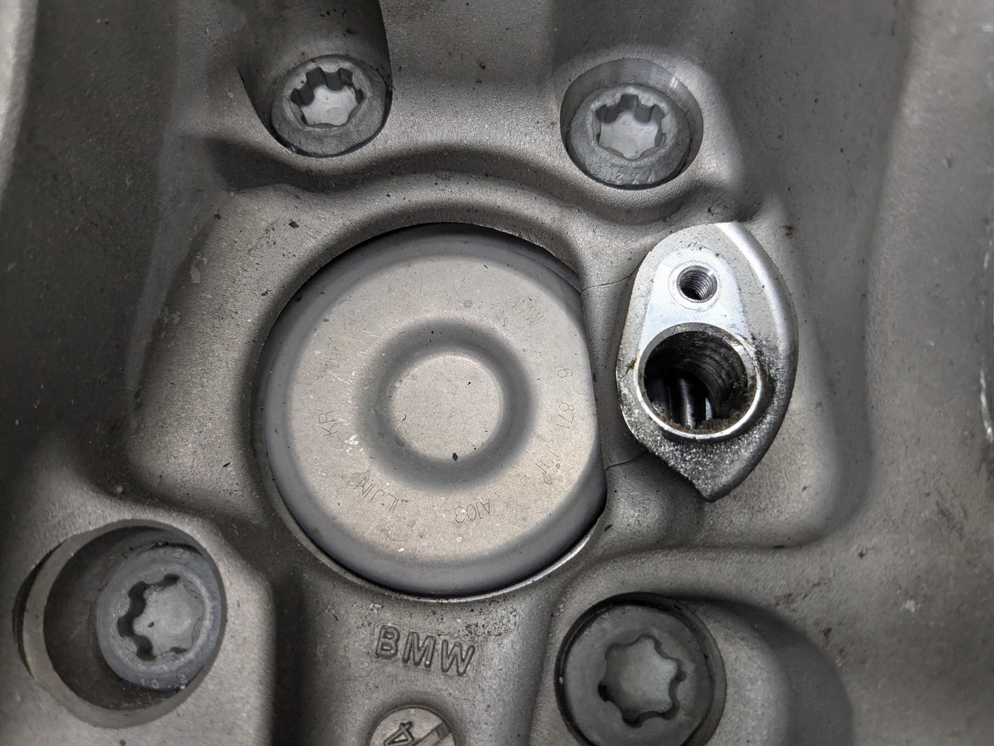 OEM BMW G20 G22 G23 330 M340 FRONT Left Driver Hub Spindle Knuckle Bearing RWD