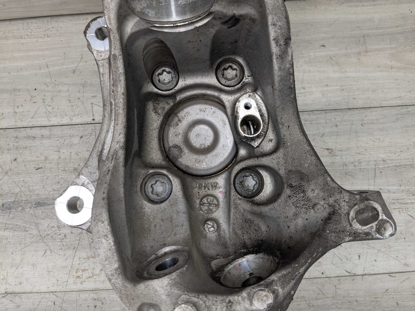 OEM BMW G20 G22 G23 330 M340 FRONT Left Driver Hub Spindle Knuckle Bearing RWD