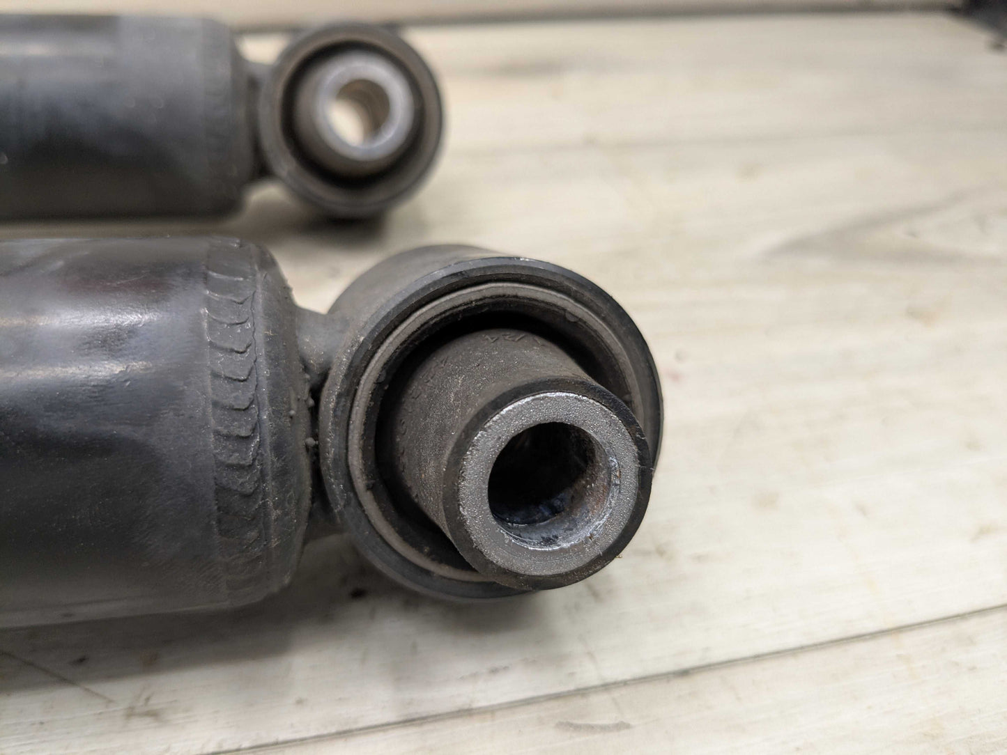 19-25 OEM BMW G20 330i RWD REAR Left Right Side Strut Shock Absorber SET