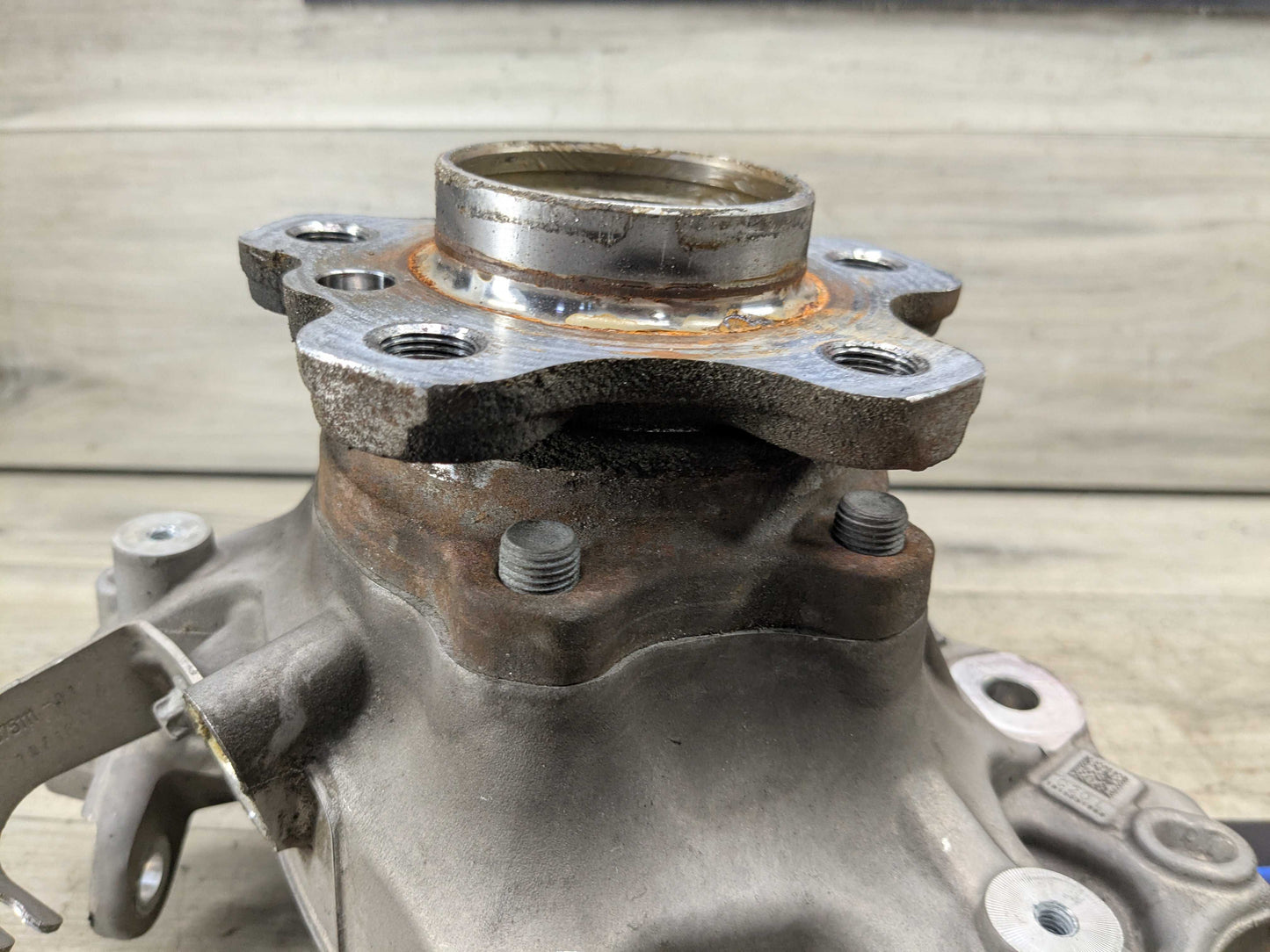 19-25 OEM BMW G20 330 M340 REAR Left Driver Side Knuckle Hub Spindle Bearing