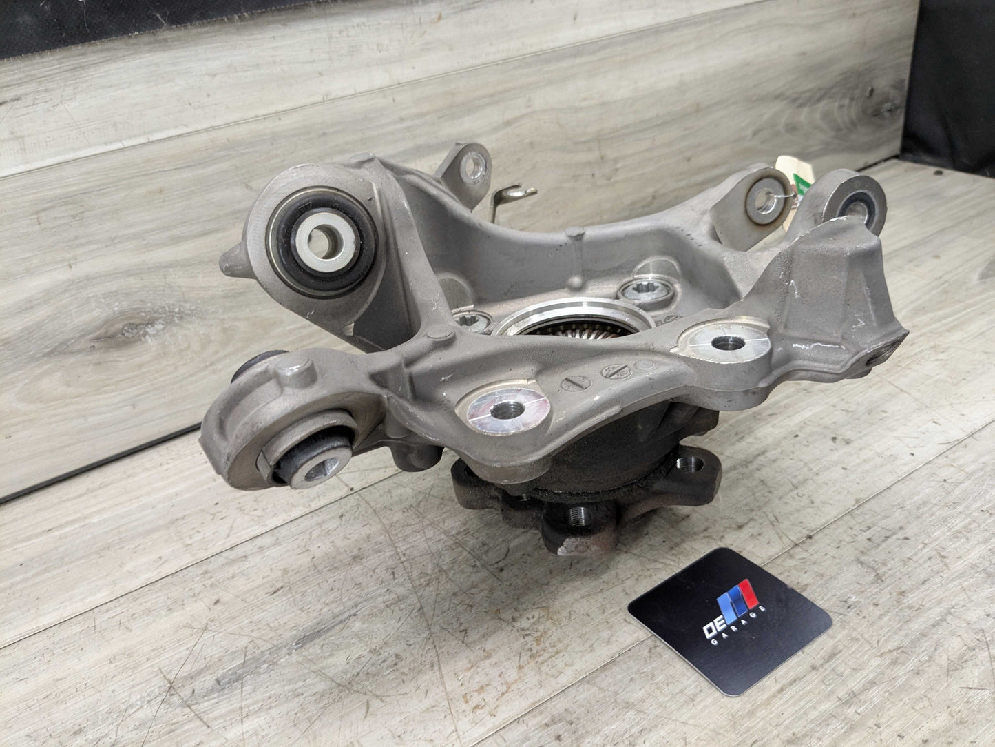 19-25 OEM BMW G20 330 M340 REAR Left Driver Side Knuckle Hub Spindle Bearing