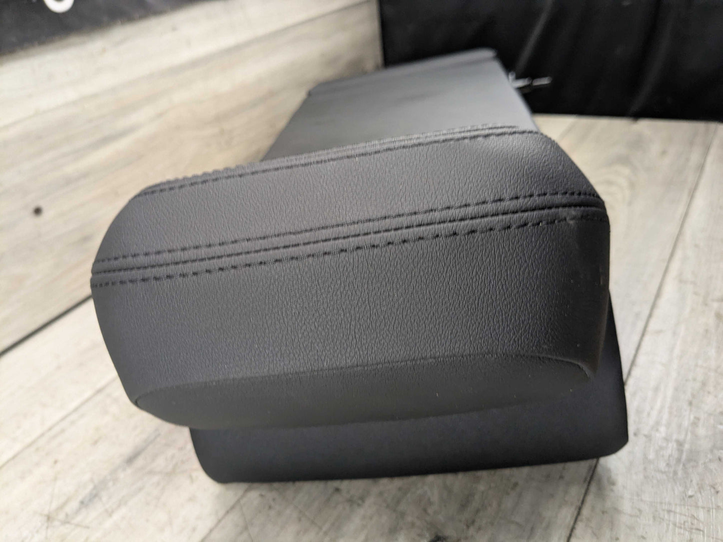OEM BMW G01 G20 G20 330 M340 X3 X4 Rear Center Seat 2ND Row Arm Rest Cup Holder