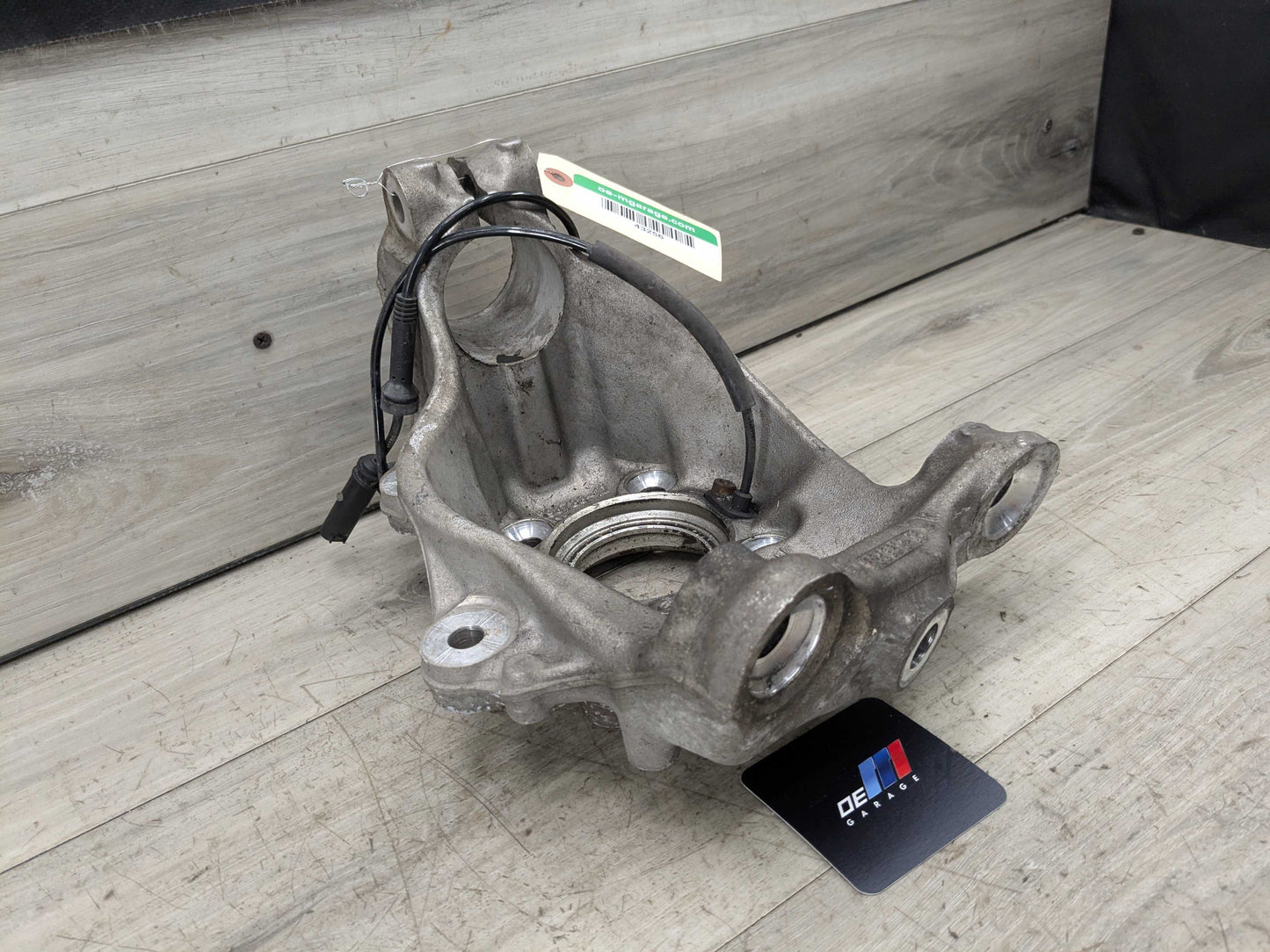 OEM BMW F22 F23 F30 F32 F33 AWD Front Left Driver Spindle Hub Carrier Knuckle