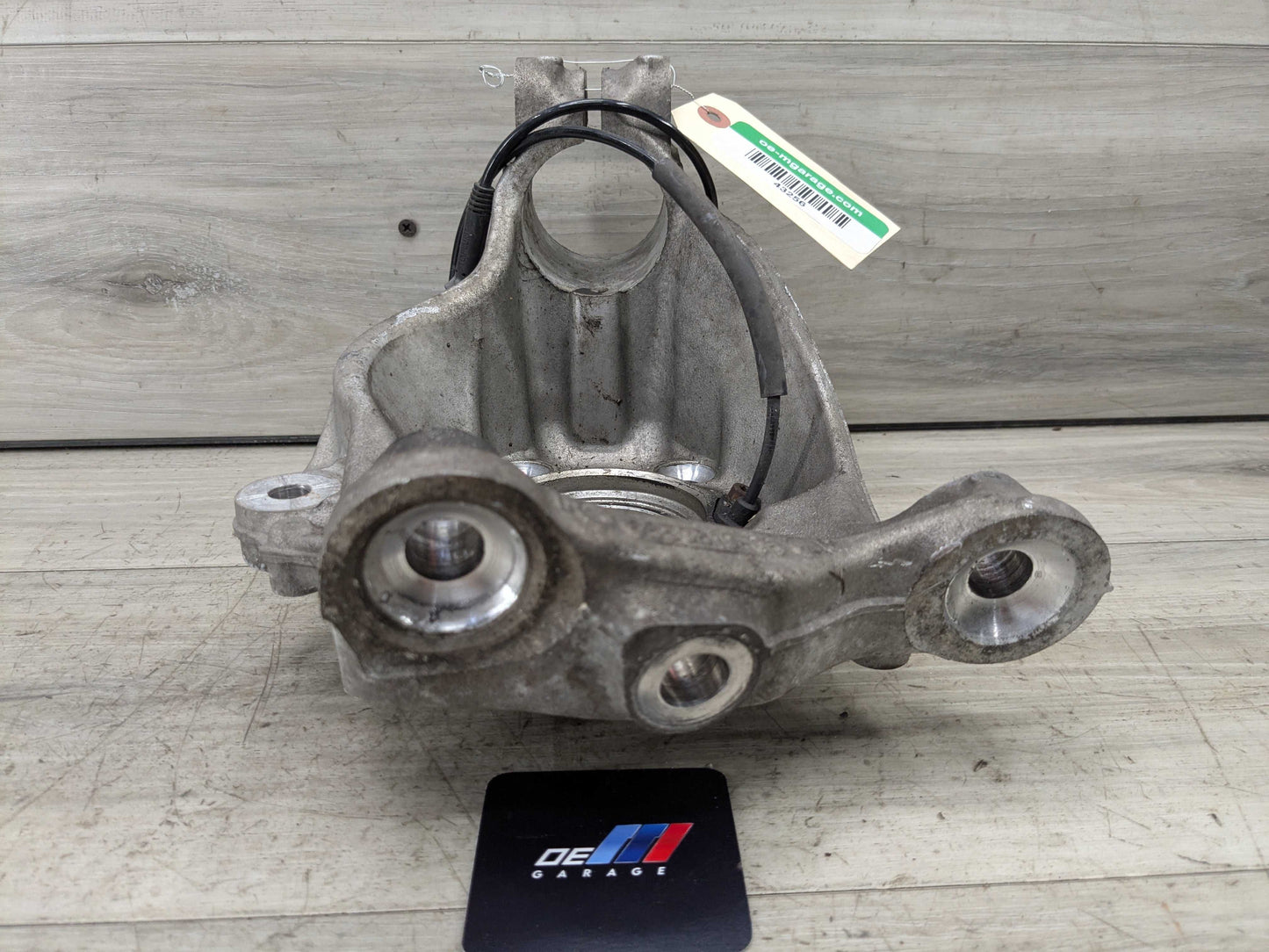 OEM BMW F22 F23 F30 F32 F33 AWD Front Left Driver Spindle Hub Carrier Knuckle