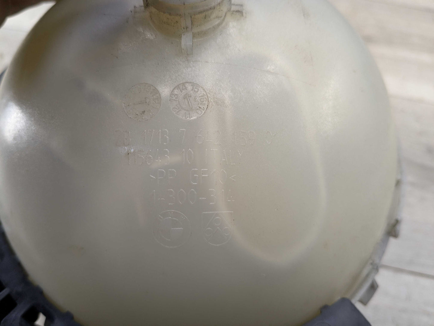 OEM BMW F22 F23 F30 F32 F33 F36 Coolant Overflow Reservoir Tank Bottle N20 N26