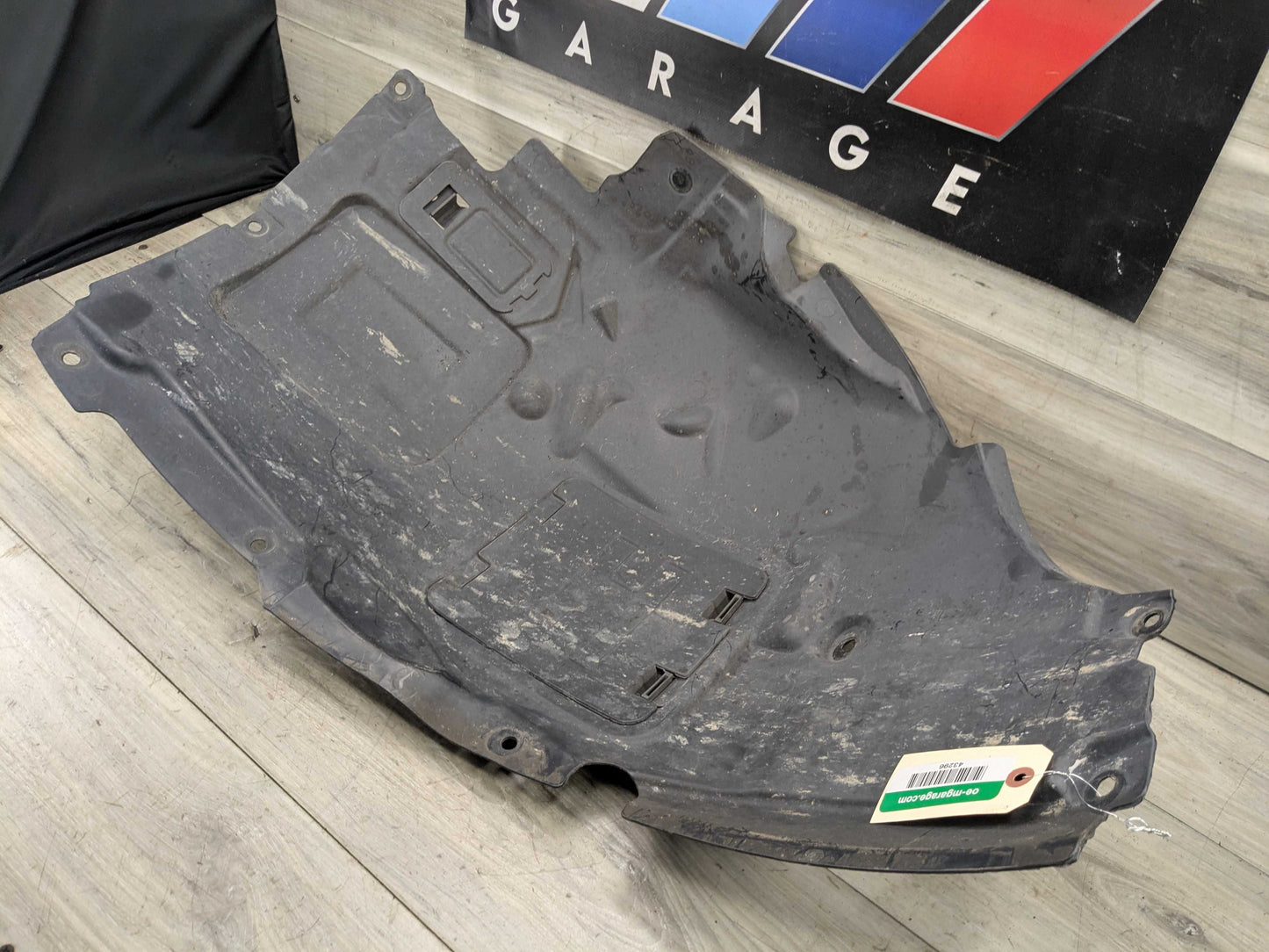 OEM BMW F30 328 330 335 34 Front Right Passenger Fender Liner Wheel Splash Guard