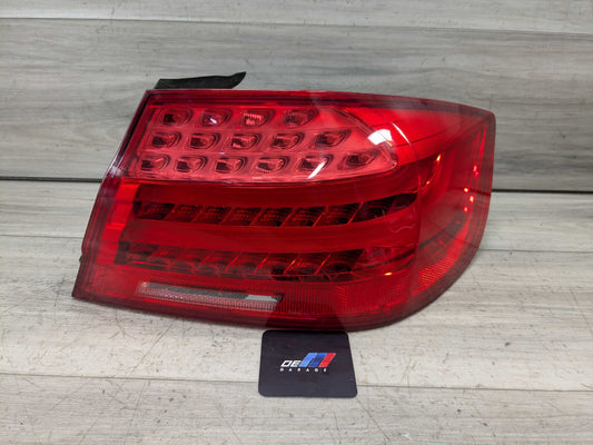 11-13 OEM BMW E92 328 335 M3 Coupe LCI Rear Right Passenger Outer Tail Light