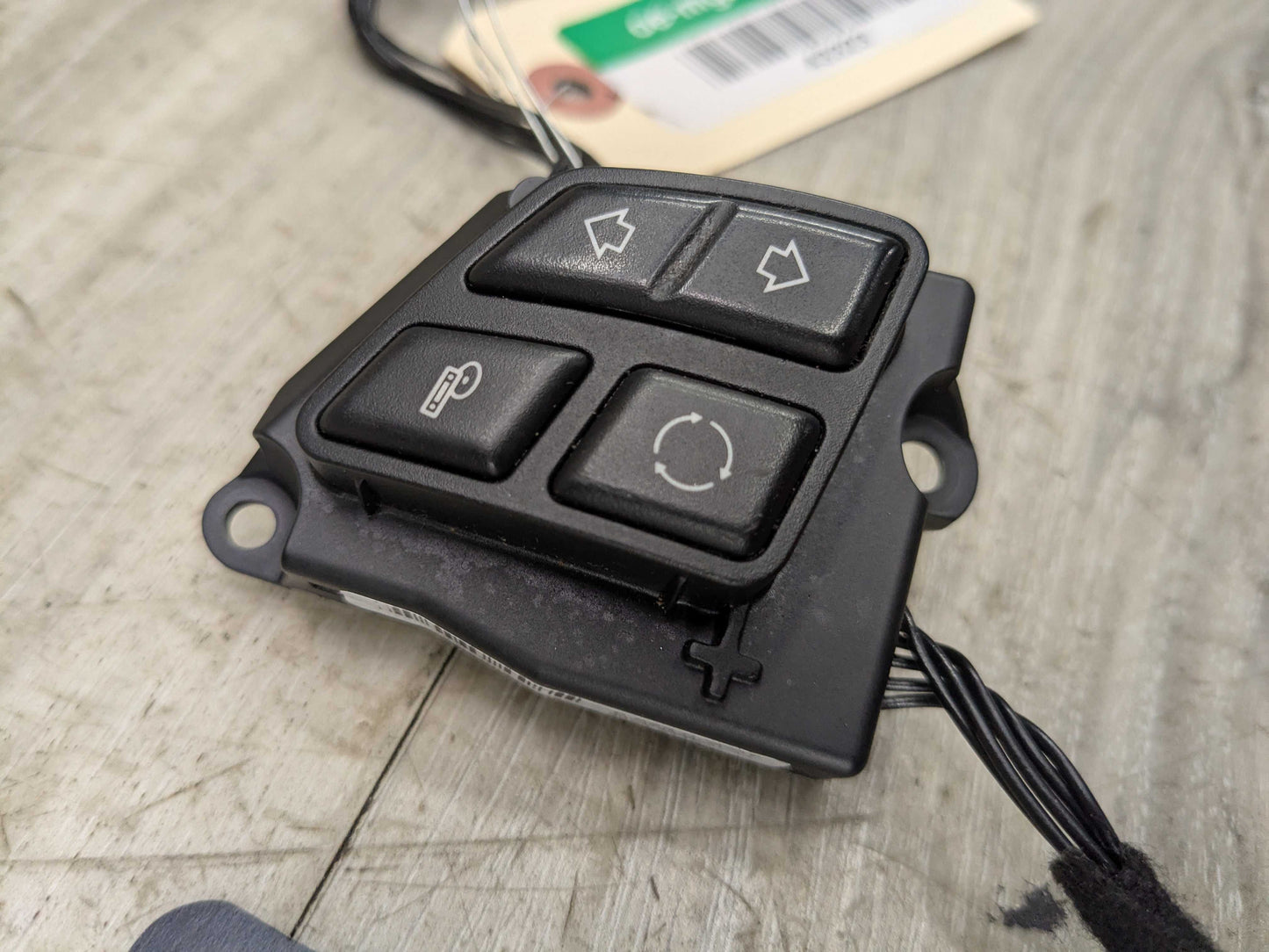 OEM BMW E82 E84 E88 E90 E92 E93 LCI Steering Wheel Multi Button Control Switch