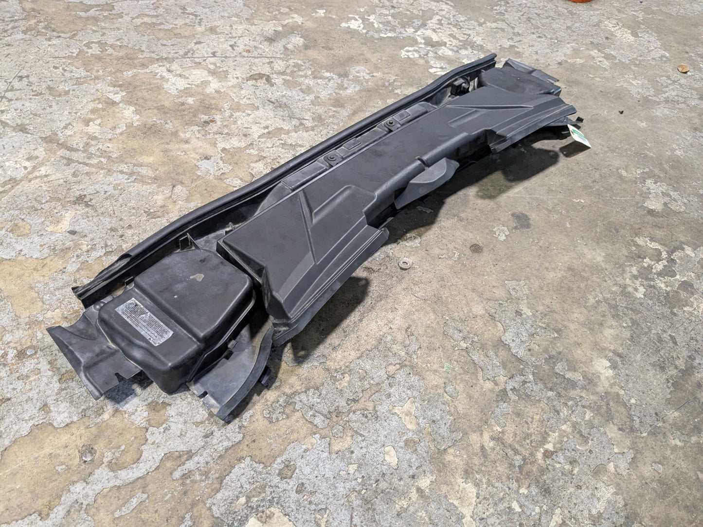 06-13 OEM BMW E90 E92 E93 328 335 Cabin Air Filter Cowl Housing Lower Upper SET