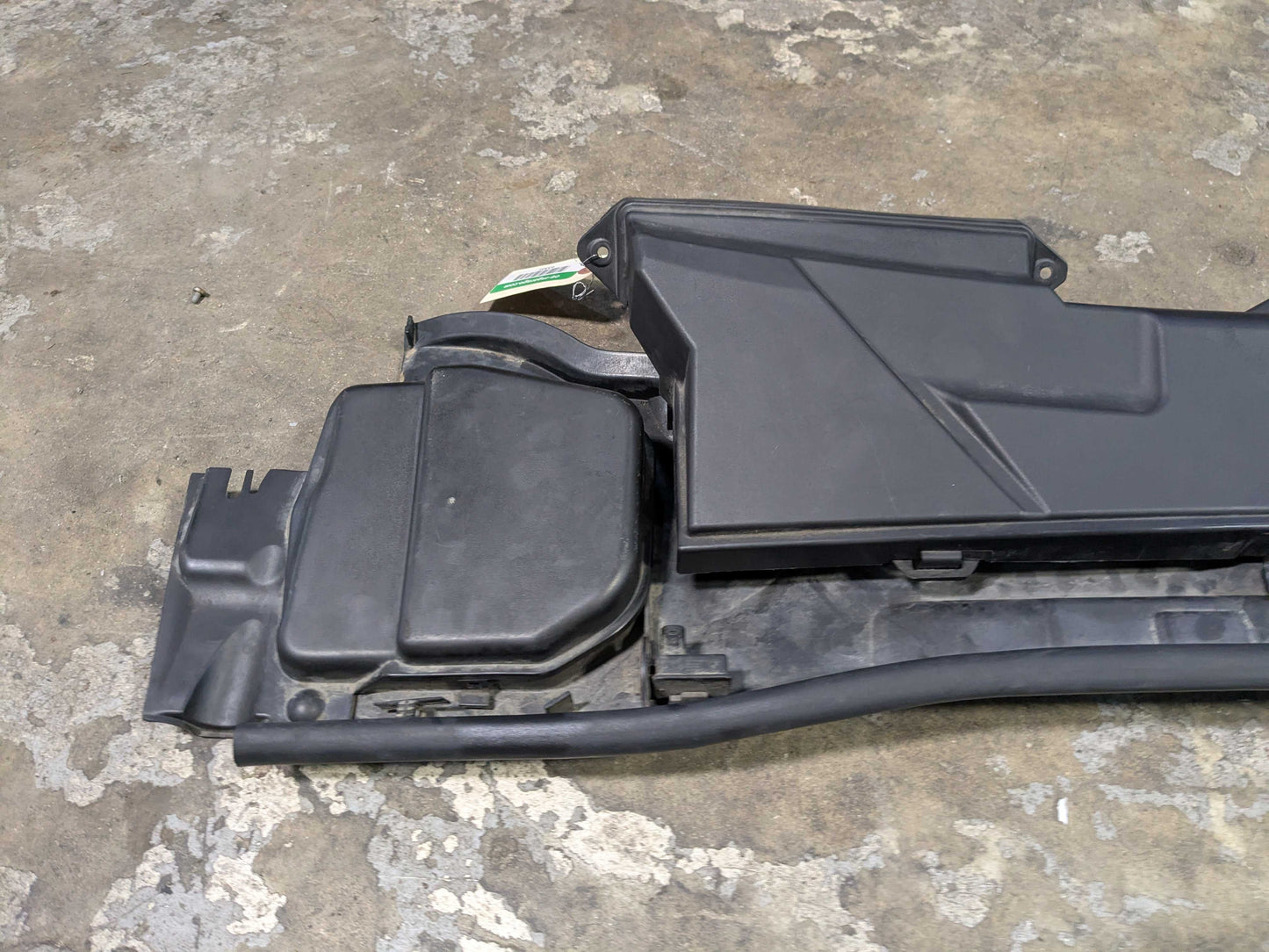 06-13 OEM BMW E90 E92 E93 328 335 Cabin Air Filter Cowl Housing Lower Upper SET