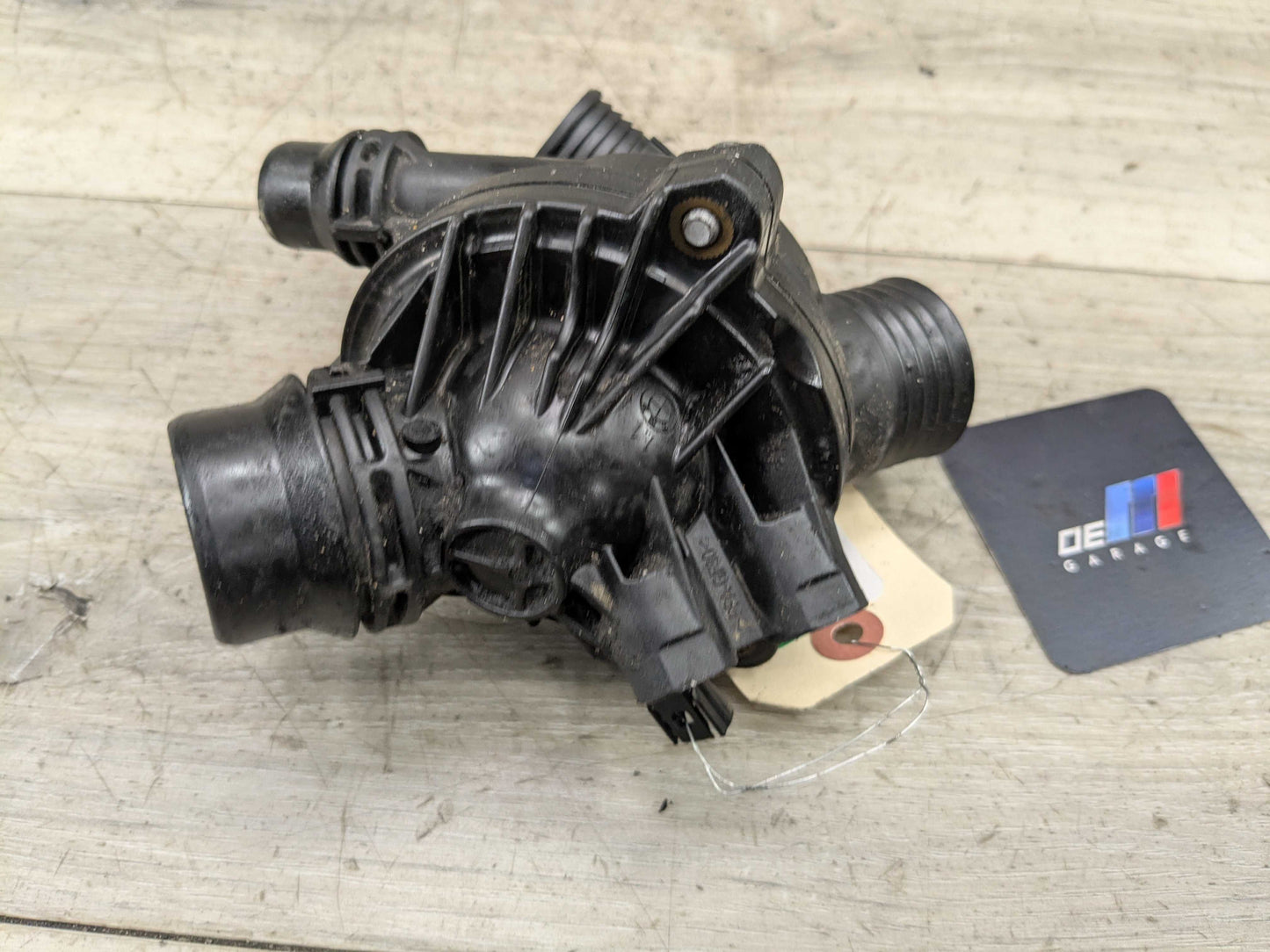 OEM BMW E70 E82 E84 E88 E90 E92 E93 Engine N55 Water Coolant Thermostat Housing
