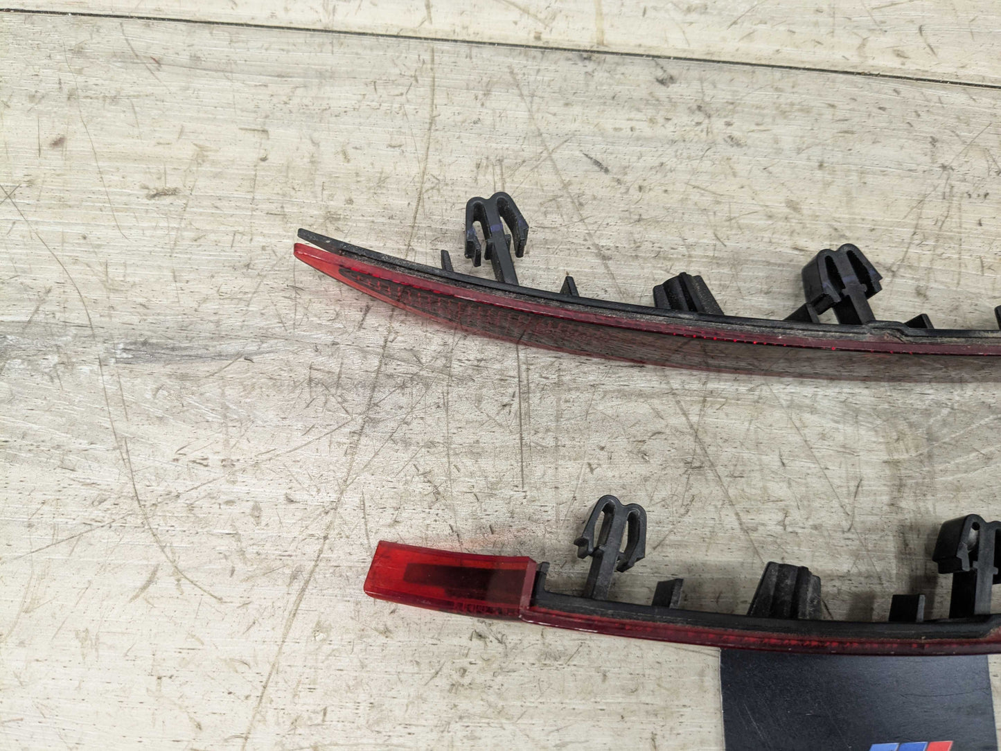 19-22 OEM BMW G20 330 M340 Rear Bumper Left Right Side Markers Lights Reflectors