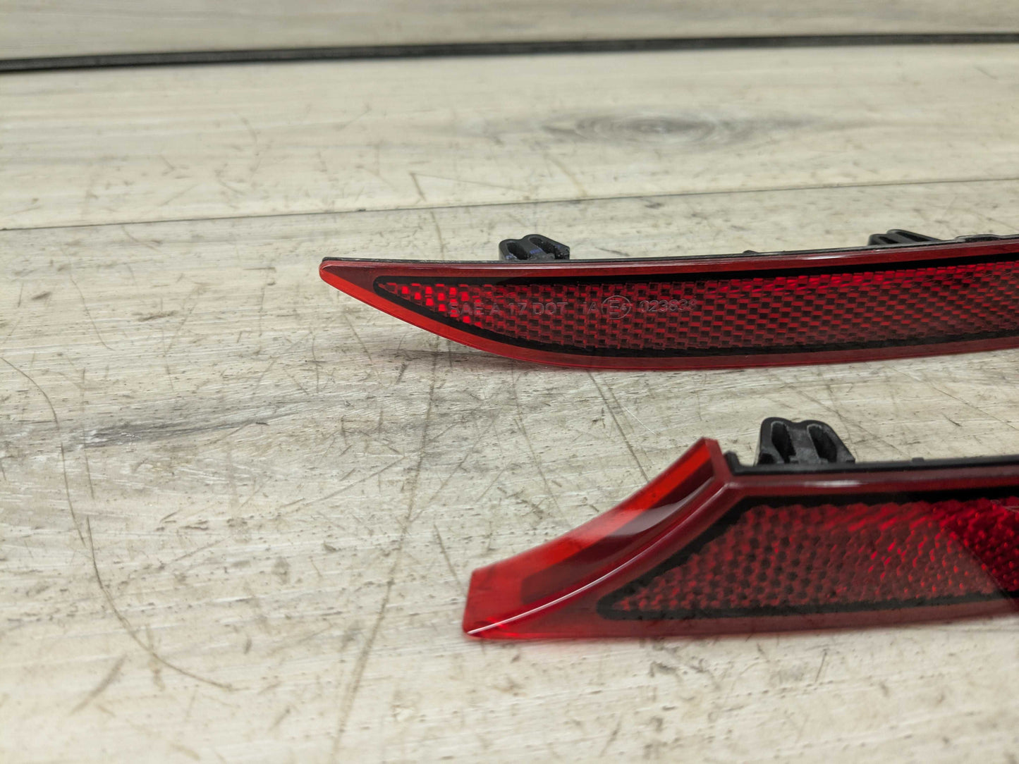 19-22 OEM BMW G20 330 M340 Rear Bumper Left Right Side Markers Lights Reflectors