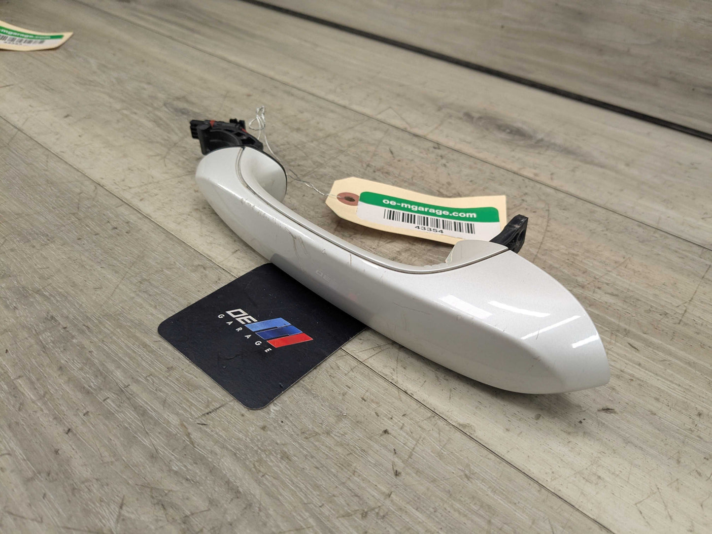 *OEM BMW G01 G02 G20 330 M340 REAR Left Driver Door Handle COMFORT ACCESS White