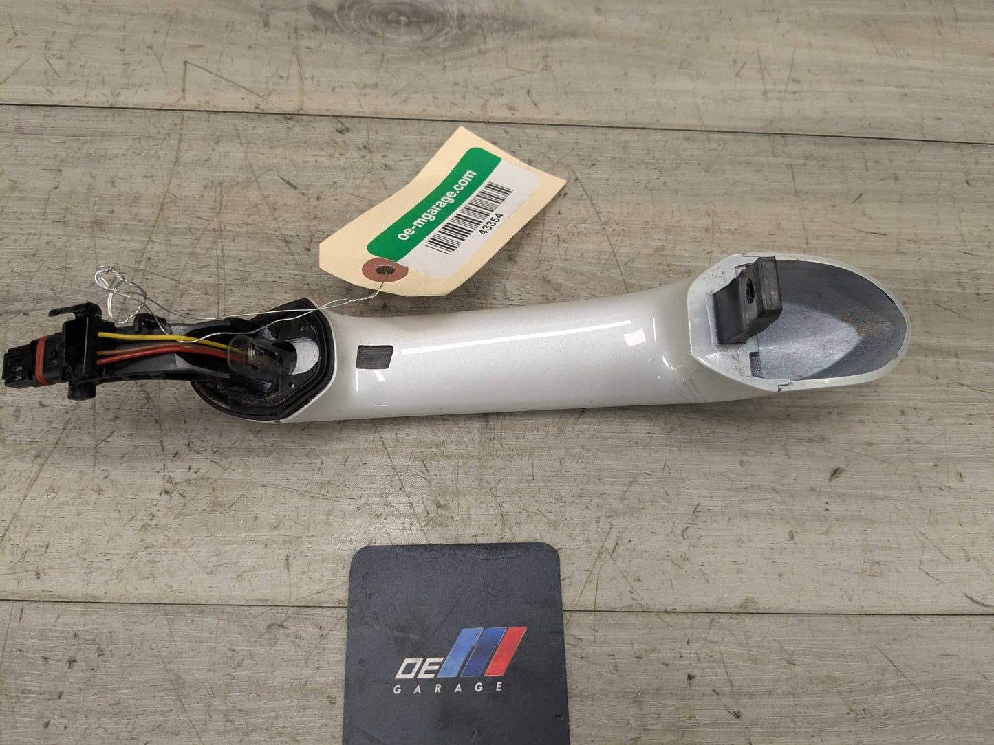 *OEM BMW G01 G02 G20 330 M340 REAR Left Driver Door Handle COMFORT ACCESS White