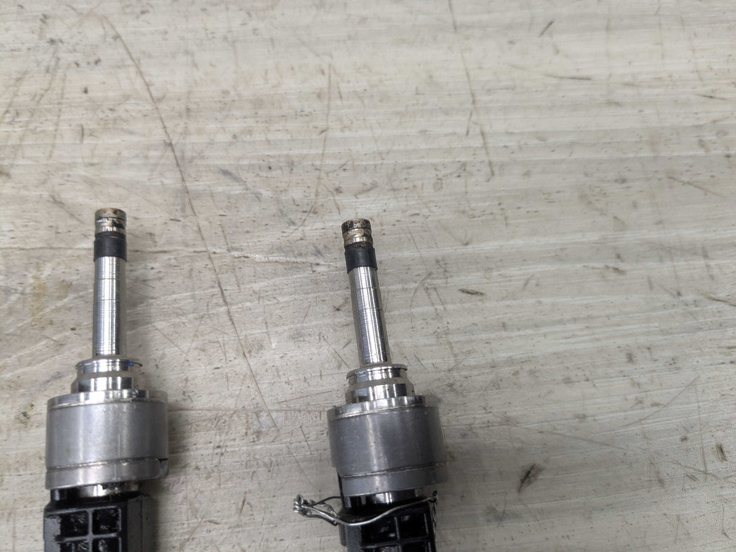 OEM BMW F44 F48 G01 G05 G20 G26 G30 G42 Engine High Pressure Fuel Injectors Set