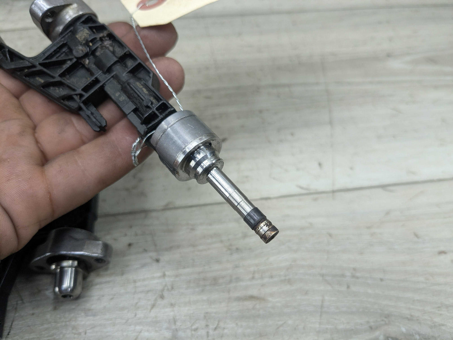 OEM BMW F44 F48 G01 G05 G20 G26 G30 G42 Engine High Pressure Fuel Injectors Set