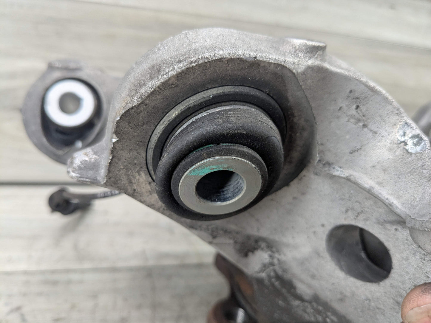 OEM BMW G20 330 M340 REAR Right Passenger Knuckle Wheel Hub Spindle Bearing