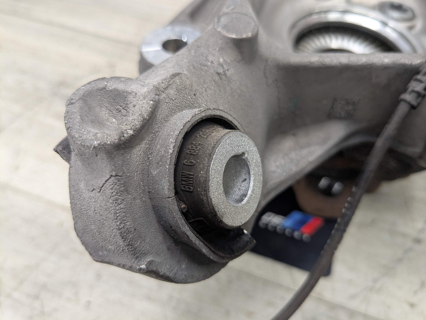 OEM BMW G20 330 M340 REAR Right Passenger Knuckle Wheel Hub Spindle Bearing