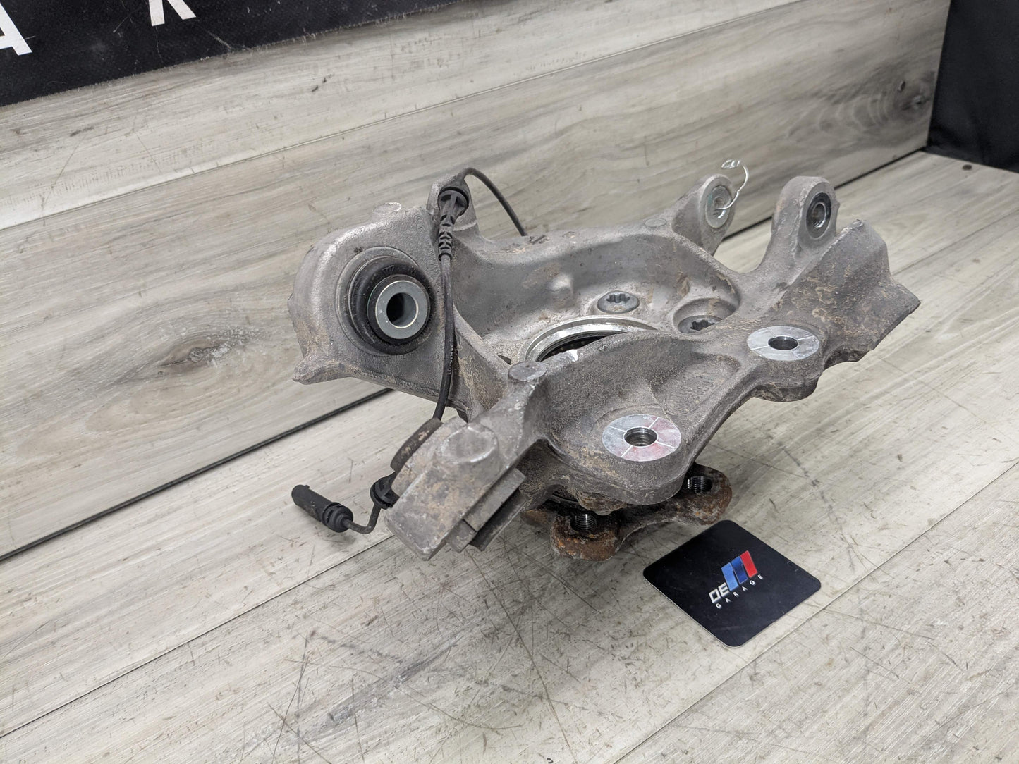 OEM BMW G20 330 M340 REAR Left Driver Knuckle Wheel Hub Spindle Bearing