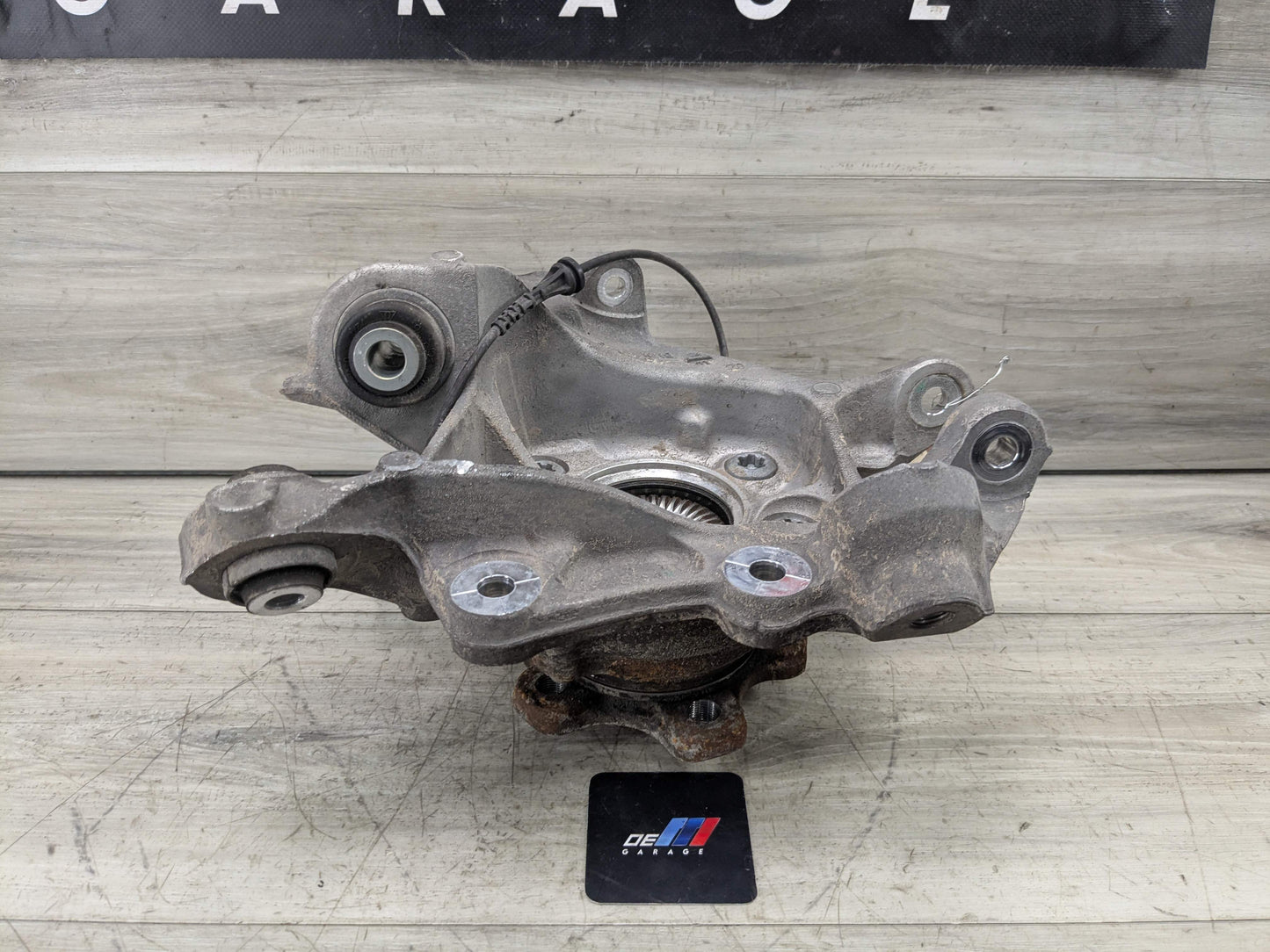 OEM BMW G20 330 M340 REAR Left Driver Knuckle Wheel Hub Spindle Bearing