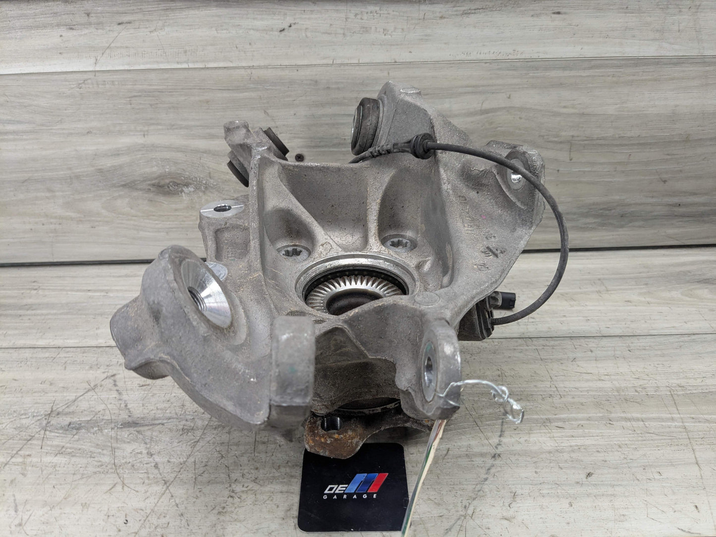 OEM BMW G20 330 M340 REAR Left Driver Knuckle Wheel Hub Spindle Bearing