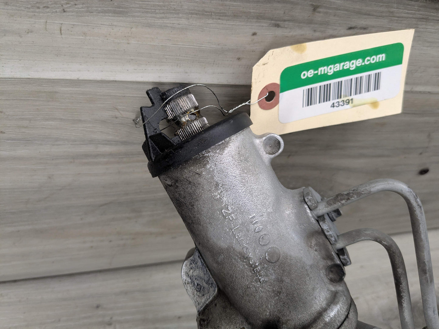 OEM BMW E82 E88 E90 E92 E93 328 335 RWD Power Steering Gear Rack and Pinion L5