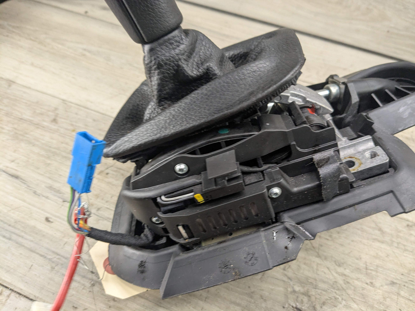 *OEM BMW E90 E92 E93 328 Automatic Transmission Shifter Gear Selector N51 N52