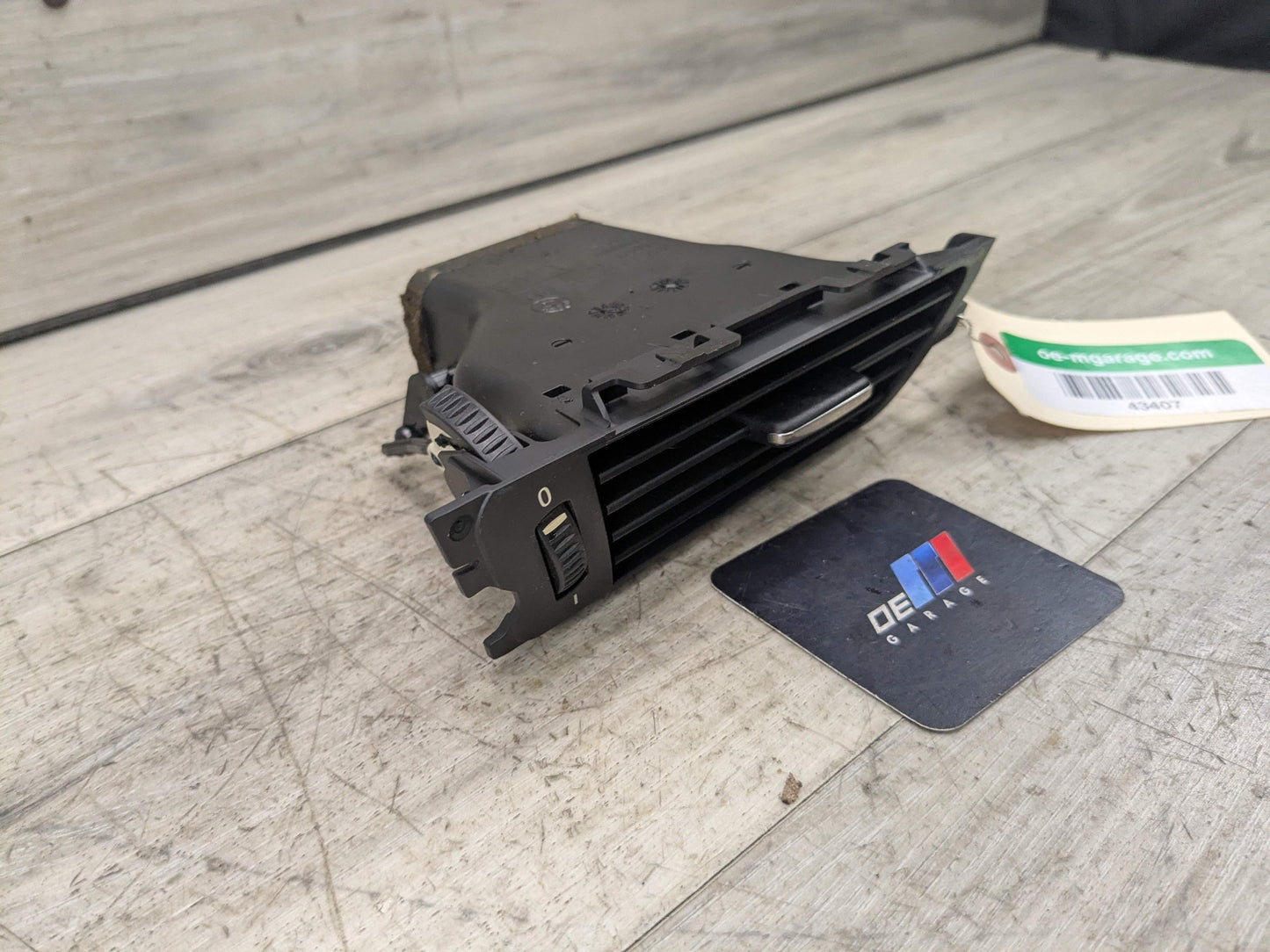 06-13 OEM BMW E90 E92 E93 335 328 M3 Right Passenger Side Dashboard AC Air Vent
