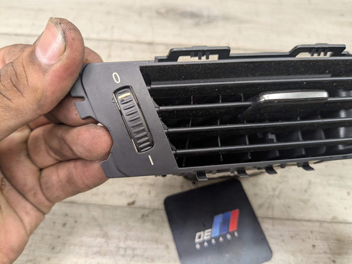 06-13 OEM BMW E90 E92 E93 335 328 M3 Right Passenger Side Dashboard AC Air Vent