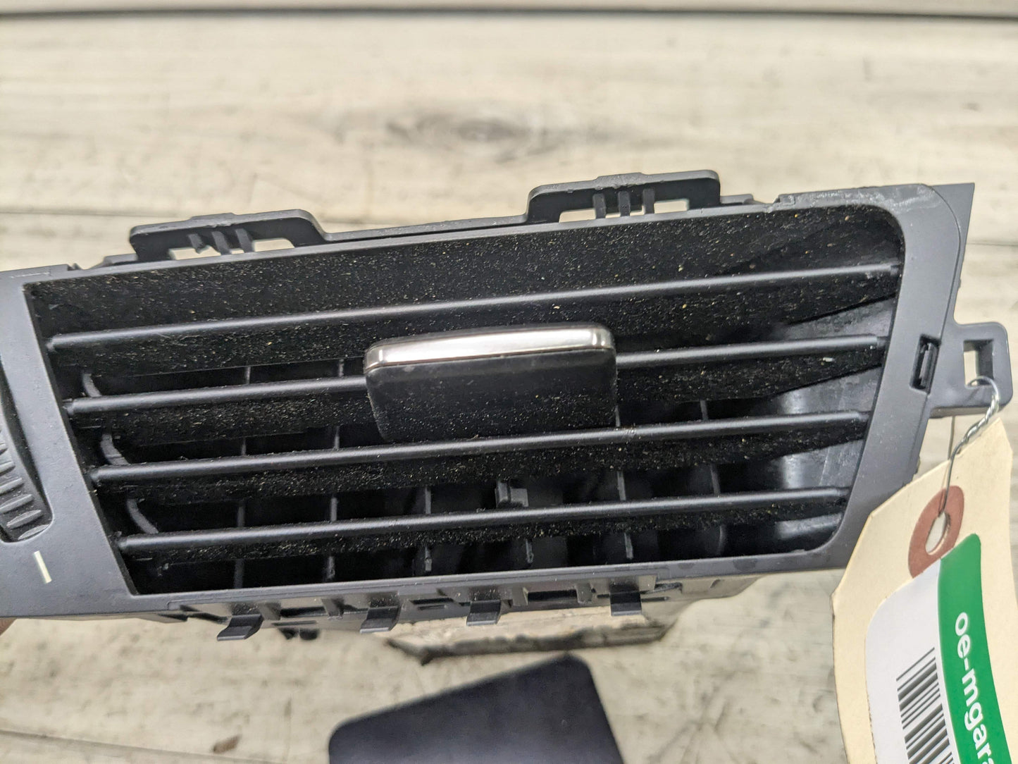 06-13 OEM BMW E90 E92 E93 335 328 M3 Right Passenger Side Dashboard AC Air Vent