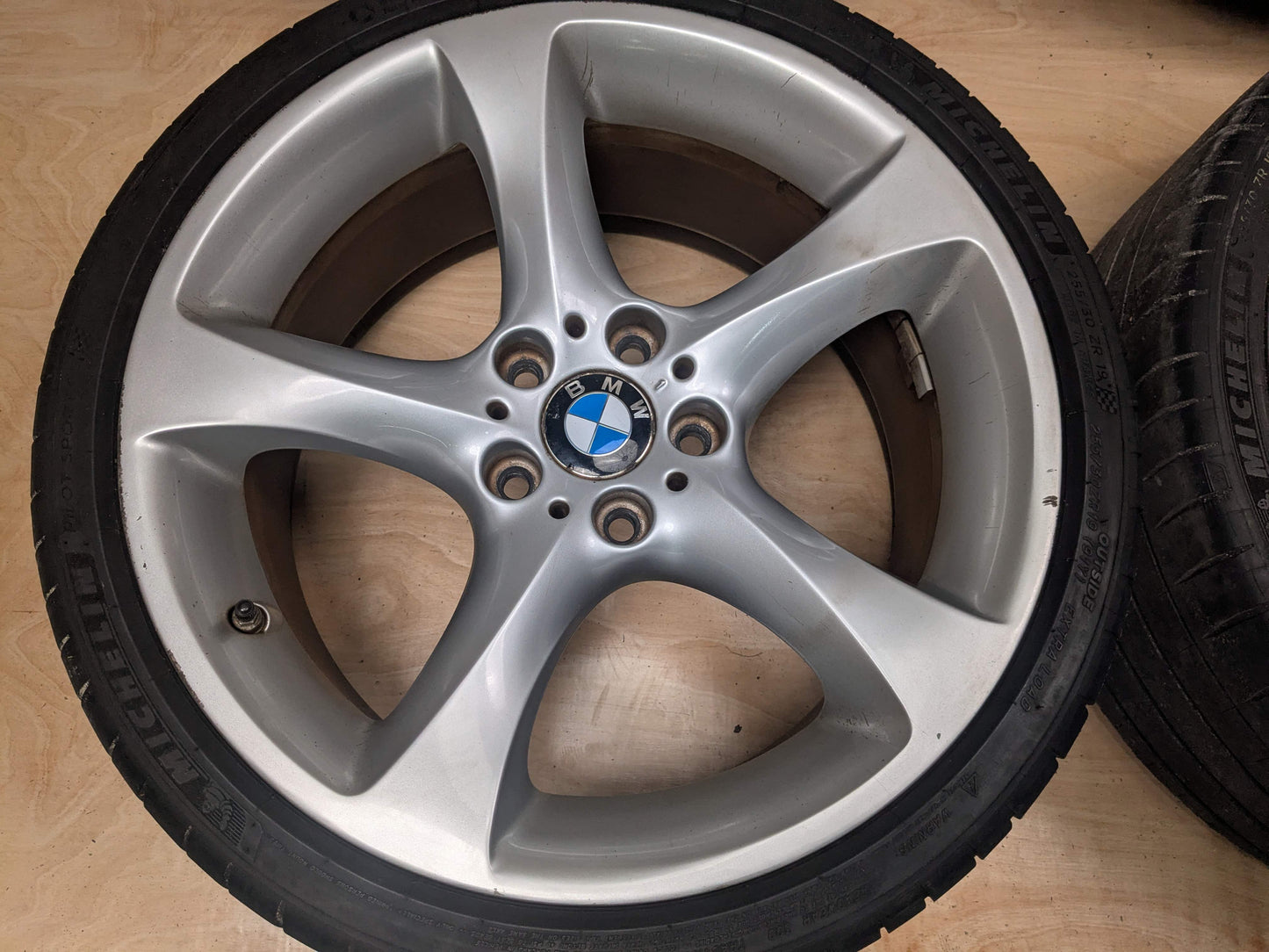 BBS OEM BMW E90 E92 E93 328 335 Wheels Rims 19x8 19x9 Star Spoke Style 230 SET