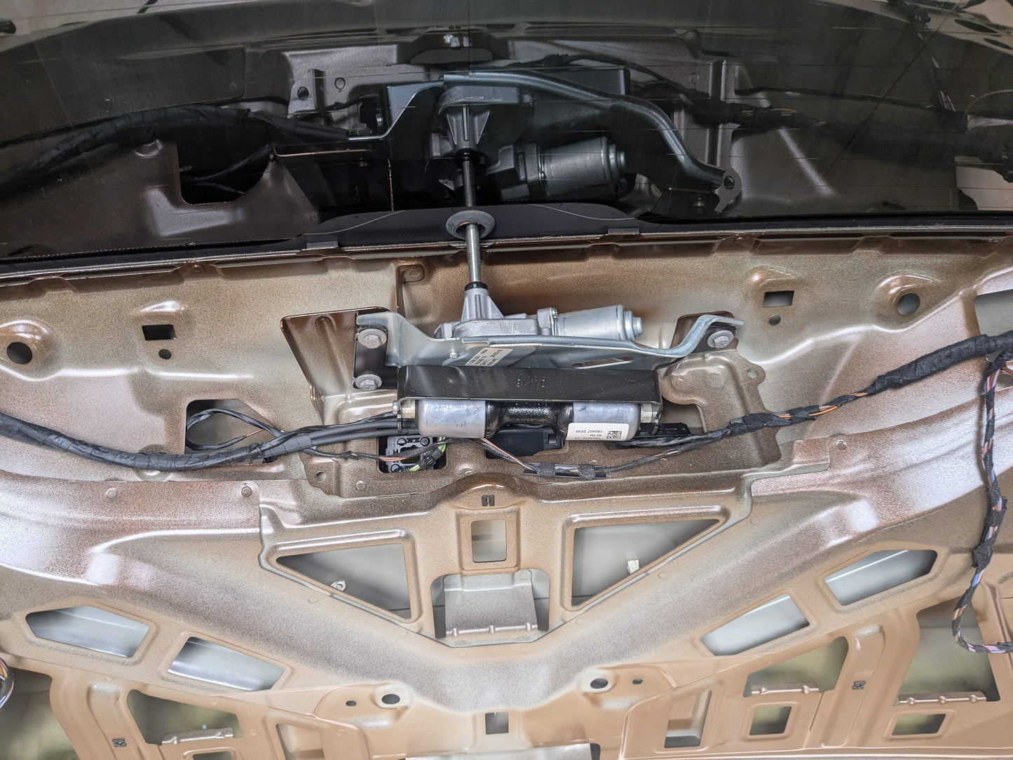 16-22 OEM BMW F48 X1 28i 28iX Rear Liftgate Tailgate Trunk Lid Door Shell Bronze