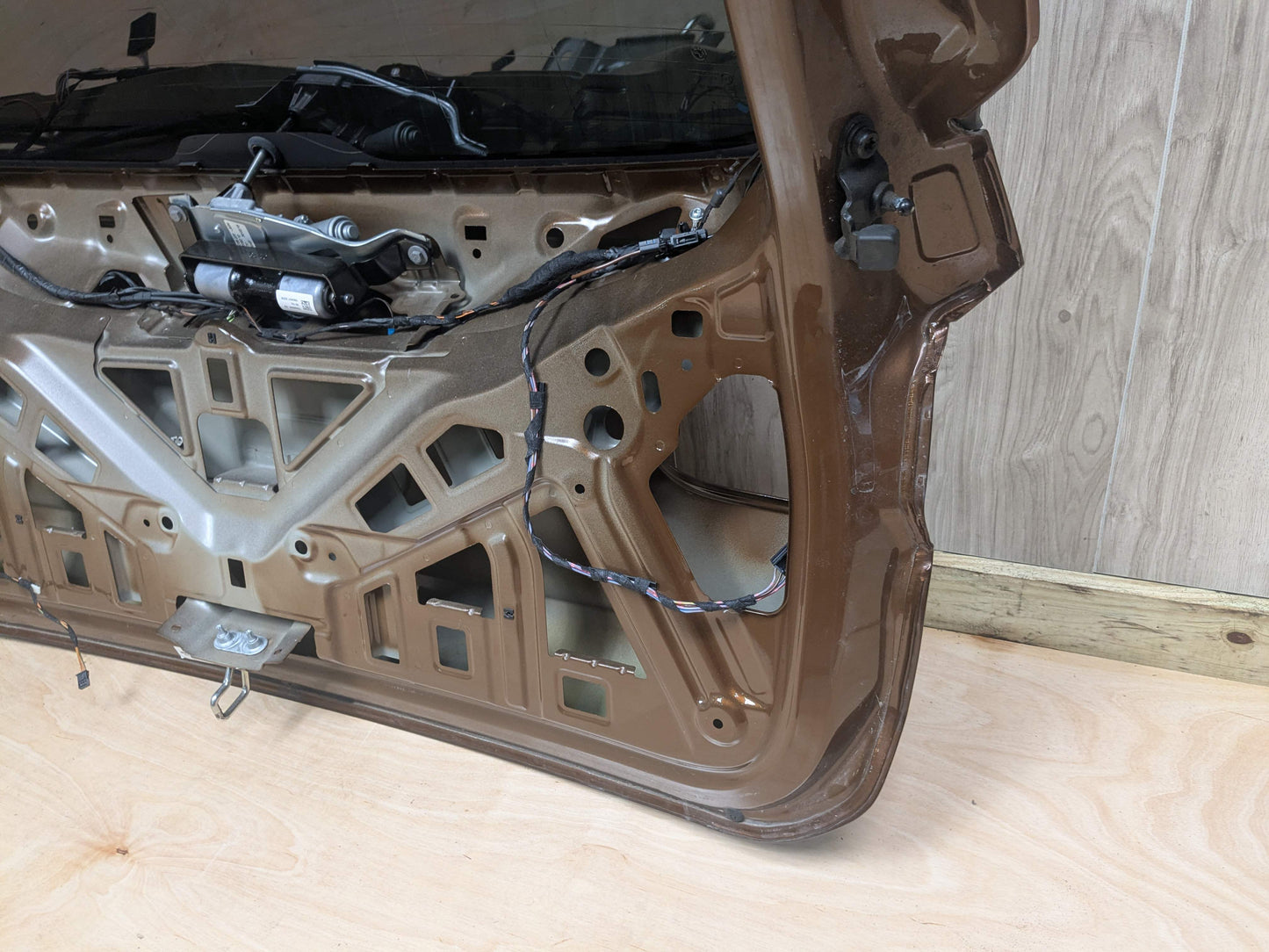 16-22 OEM BMW F48 X1 28i 28iX Rear Liftgate Tailgate Trunk Lid Door Shell Bronze