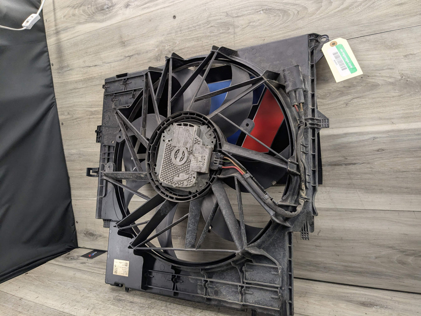 11-18 OEM BMW F25 F26 X3 X4 N20 Electric Radiator Cooling Fan w/ Shroud 400W
