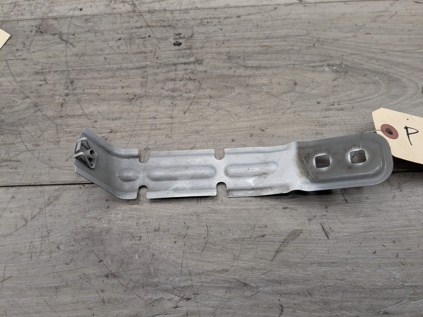 11-18 OEM BMW F25 F26 X3 X4 Front Right Passenger Fender Mount Bracket Carrier