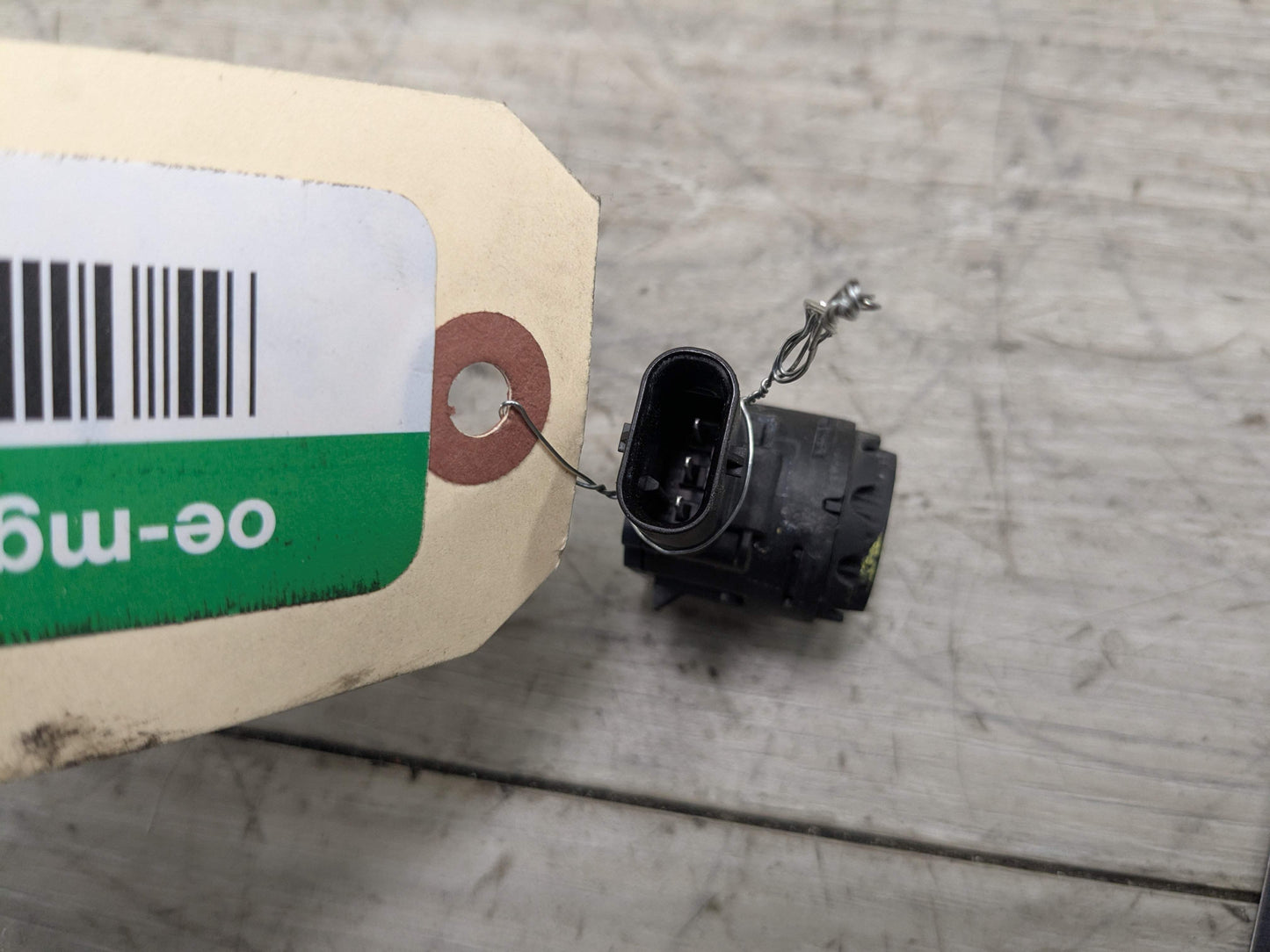 OEM BMW F44 G05 G12 G20 G22 G23 G26 G80 PDC Parking Distance Sonic Sensor Black