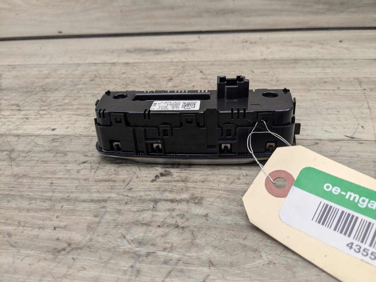 OEM BMW G20 G22 G23 G26 G80 G82 G83 Rear AC Air Climate Control Switch Module