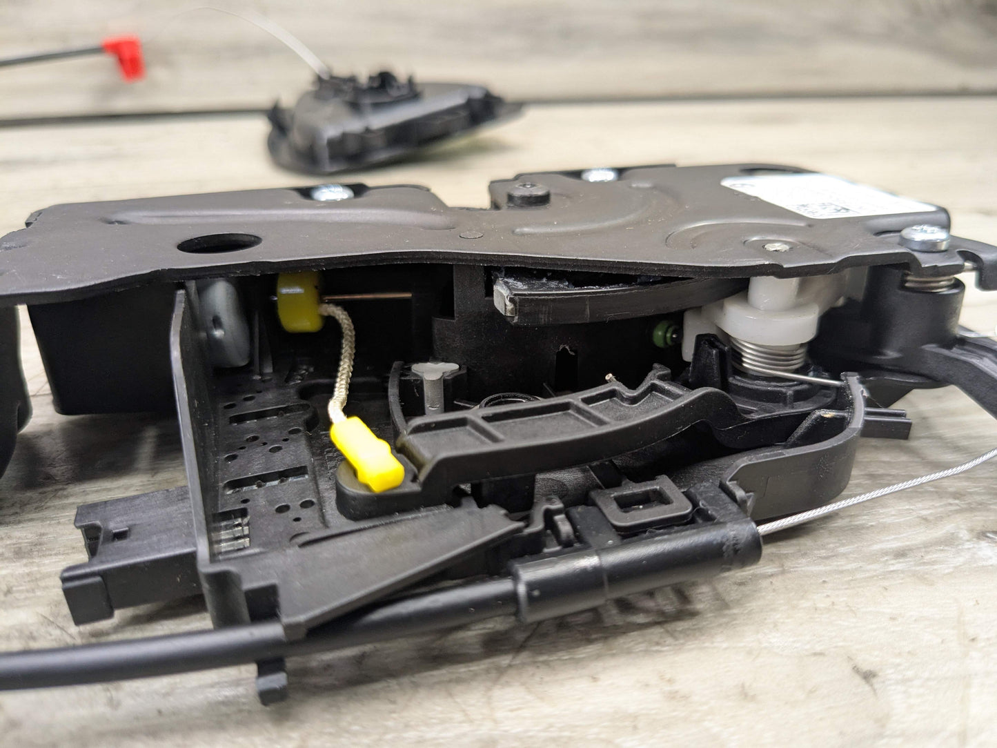 OEM BMW F44 F90 G20 G22 G26 G30 G42 G80 G82 Trunk Lid Latch Lock Opener Actuator