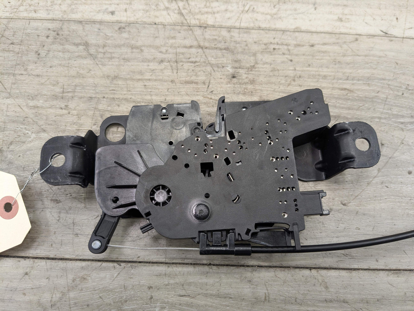 OEM BMW F44 F90 G20 G22 G26 G30 G42 G80 G82 Trunk Lid Latch Lock Opener Actuator